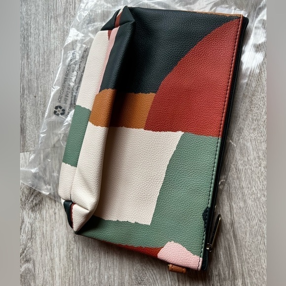 Deco Patchwork Tapered Pouch - Picture 6 of 7